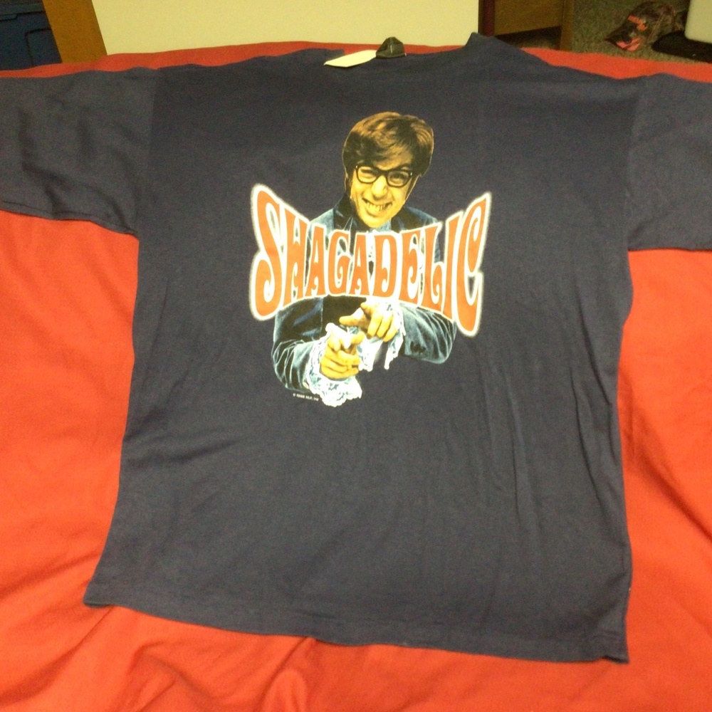 NWT. AUSTIN POWERS tshirt